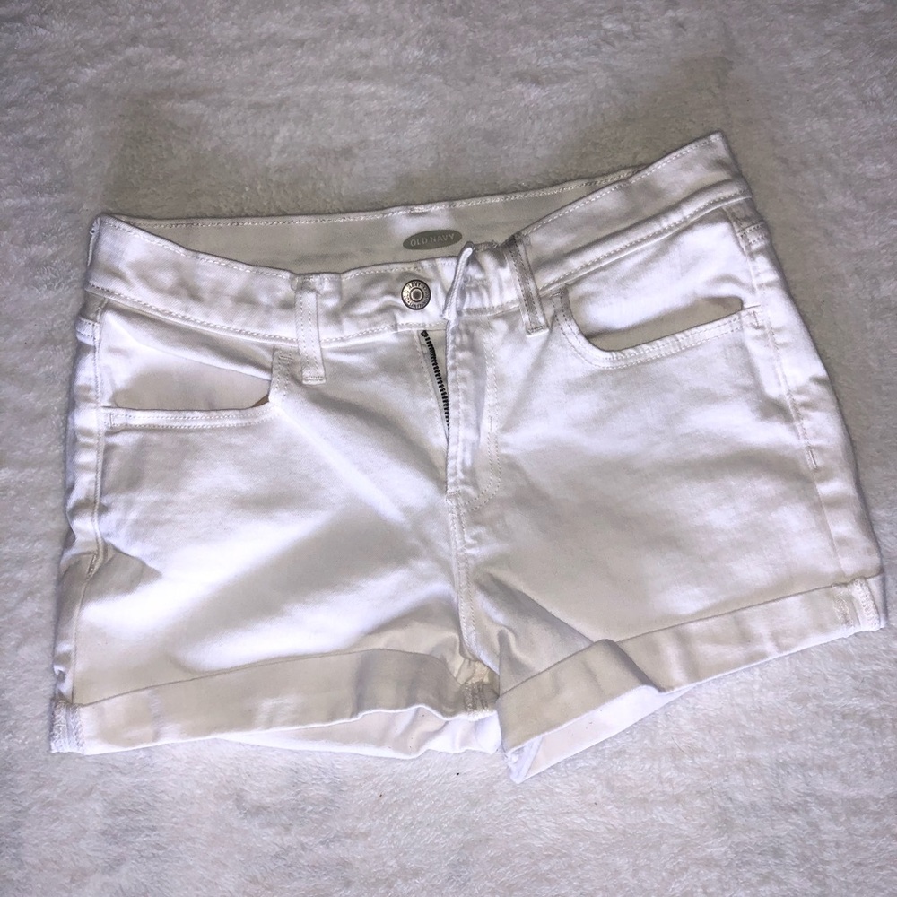 🌴Old Navy White Shorts 4